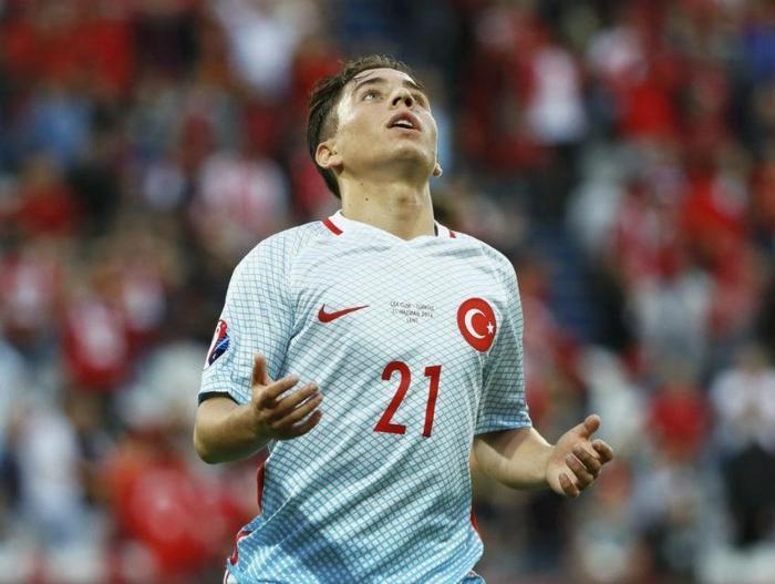 Emre Mora ilk 11 garantisi