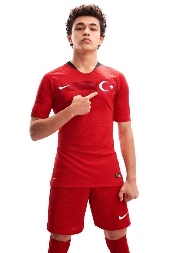 A Milli Takımın yeni formaları tanıtıldı