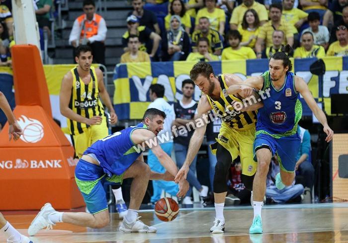 Fenerbahçe Doğuş ve Ali Koçun şampiyonluk coşkusu