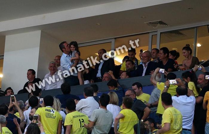 Fenerbahçe Doğuş ve Ali Koçun şampiyonluk coşkusu