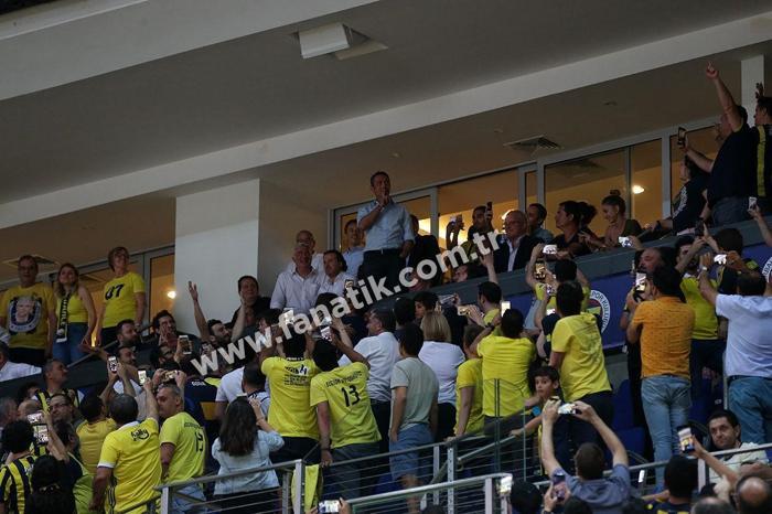 Fenerbahçe Doğuş ve Ali Koçun şampiyonluk coşkusu
