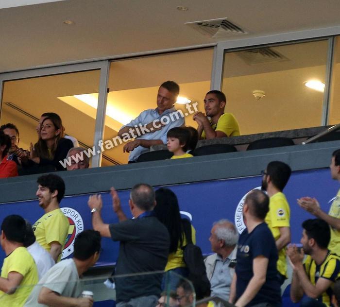 Fenerbahçe Doğuş ve Ali Koçun şampiyonluk coşkusu