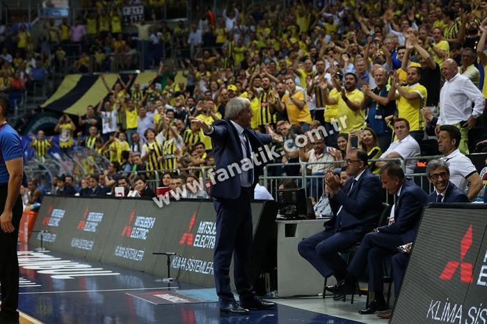 Fenerbahçe Doğuş ve Ali Koçun şampiyonluk coşkusu