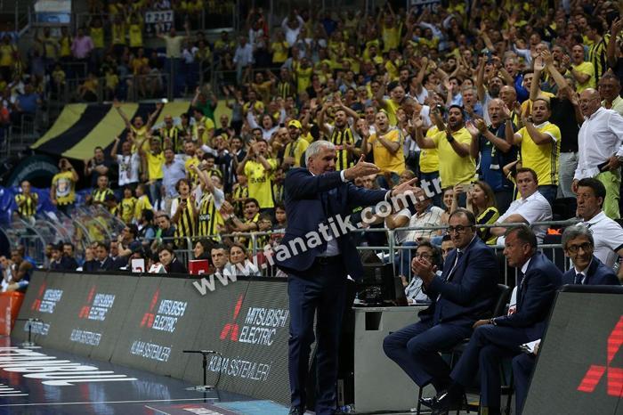 Fenerbahçe Doğuş ve Ali Koçun şampiyonluk coşkusu