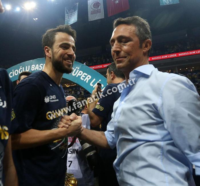 Fenerbahçe Doğuş ve Ali Koçun şampiyonluk coşkusu