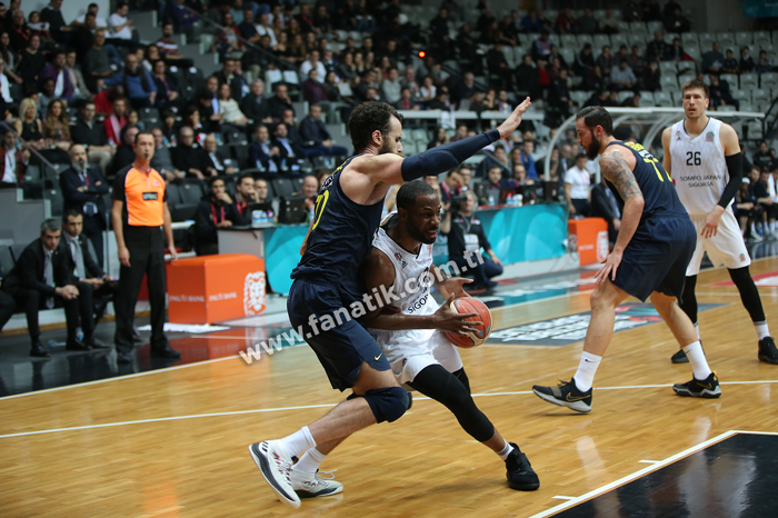 Beşiktaş Sompo Japan - Fenerbahçe Beko maçından ekrana yansımayanlar