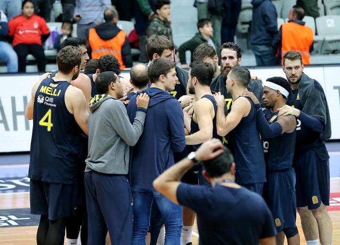 Beşiktaş Sompo Japan - Fenerbahçe Beko maçından ekrana yansımayanlar