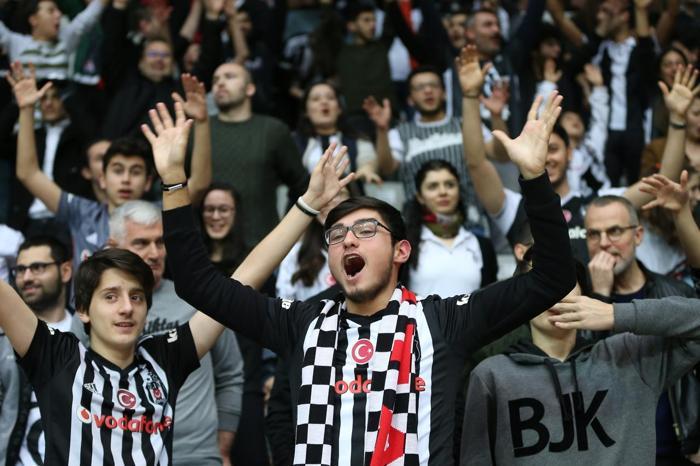 Beşiktaş Sompo Japan - Fenerbahçe Beko maçından ekrana yansımayanlar