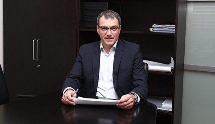 Comolli gece gündüz hoca için çalışıyor