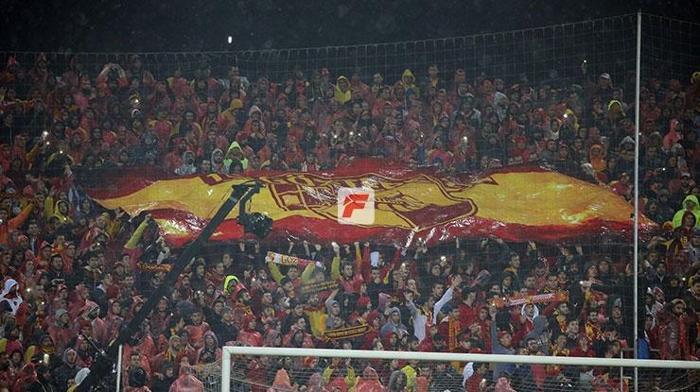 Galatasarayda Muslera ile Maicon kısa süreli tartıştı