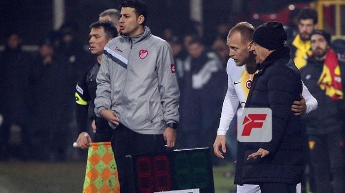 Galatasarayda Muslera ile Maicon kısa süreli tartıştı