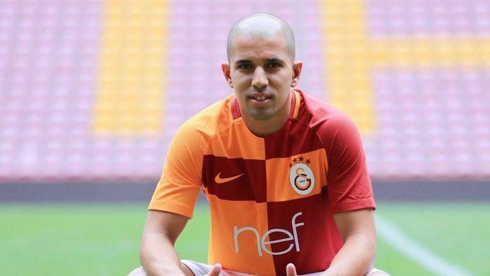 Galatasaray taraftarları gelecek sezon da seni takımda görecek gibi. Sanırım takımdan ayrılmayı düşünmüyorsun.