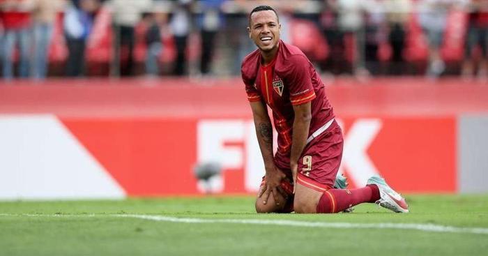 9) Luis Fabiano | 338 kariyer golü