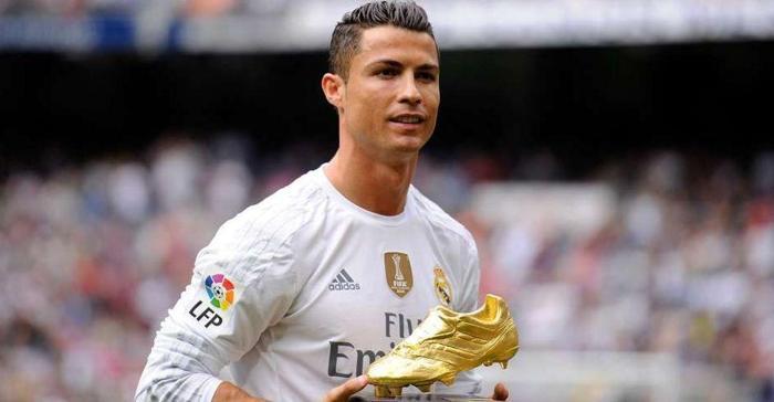 1) Cristiano Ronaldo | 504 kariyer golü
