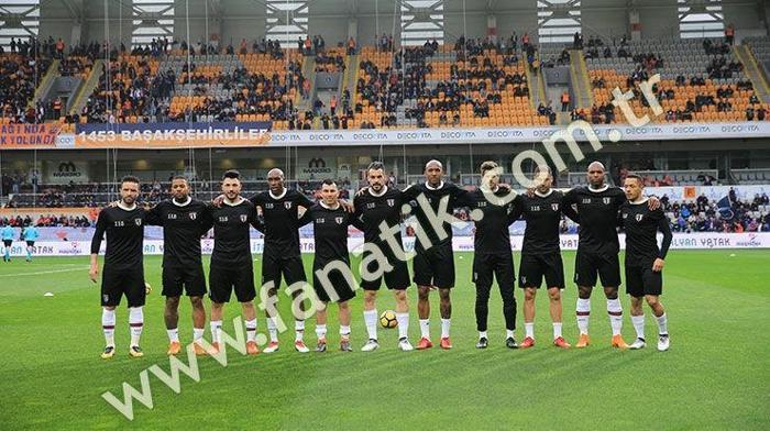 Başakşehir-Beşiktaş maçındaki gizemli güzel