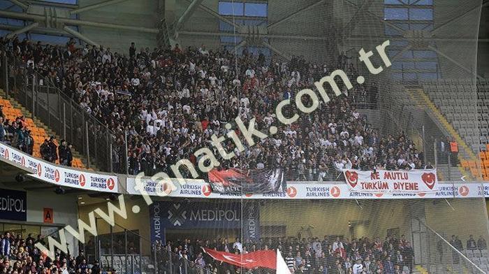 Başakşehir-Beşiktaş maçındaki gizemli güzel