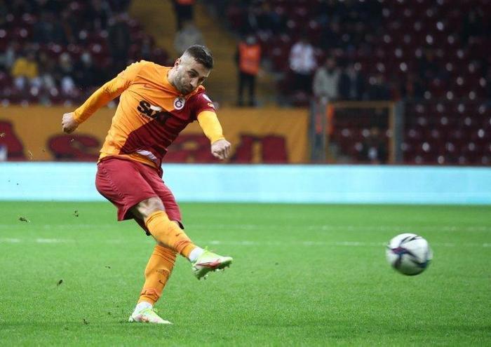 Galatasaraydan son dakika gelişmesi Domenec Torrent odadan kovdu İşte Alanyaspor maçı öncesinde yaşananlar