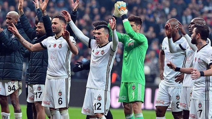 Beşiktaşın belalısı Medipol Başakşehir