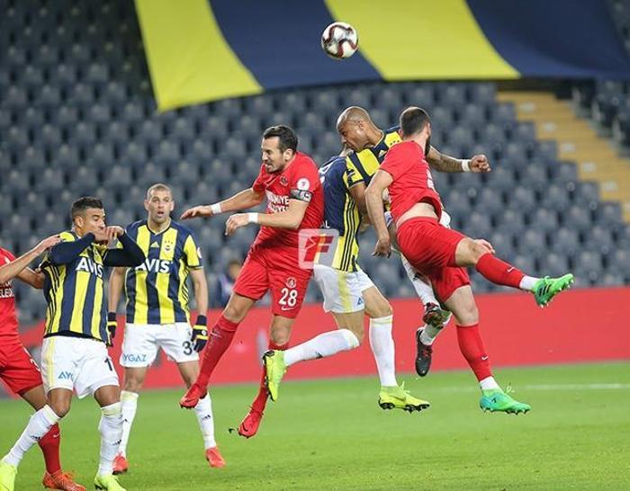 Fenerbahçe - Ümraniyespor maçında yeni transfer Victor Moses tribündeydi