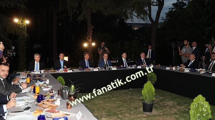 Futbol camiası iftar yemeğinde buluştu
