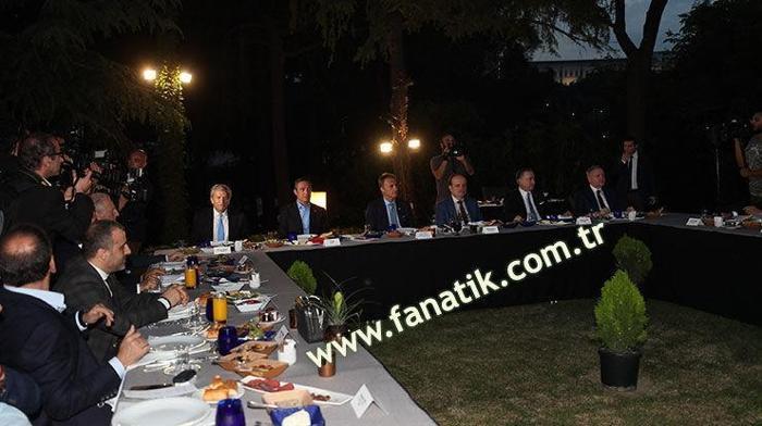 Futbol camiası iftar yemeğinde buluştu
