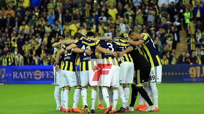 Fenerbahçe-Galatasaray derbisinden kareler