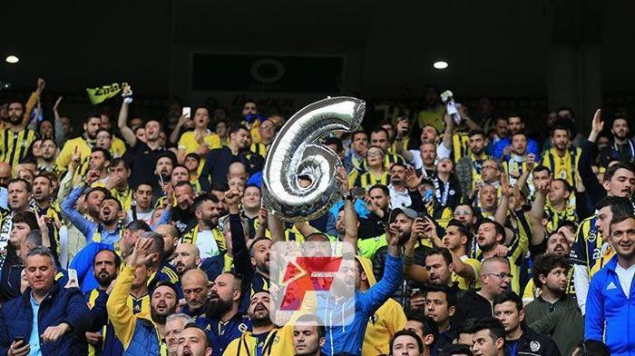 Fenerbahçe-Galatasaray derbisinden kareler