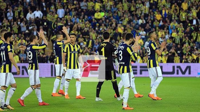 Fenerbahçe-Galatasaray derbisinden kareler