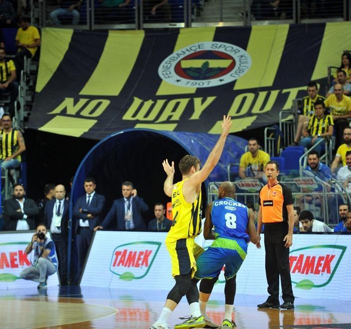 Fenerbahçe Doğuş - TOFAŞ maçında Ali Koç coşkusu