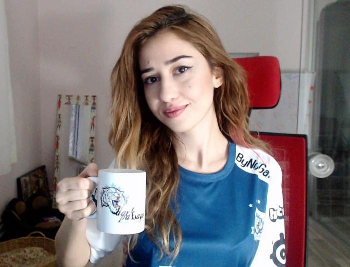 Twitchde en çok izlenen Türk kadın yayıncılar