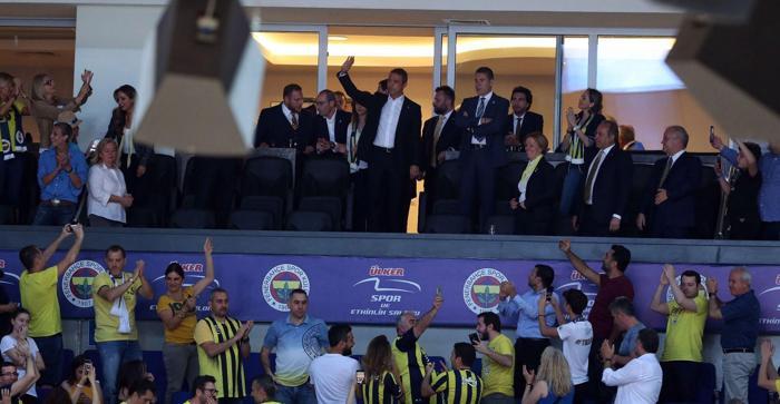 Fenerbahçe Doğuş - TOFAŞ maçında Ali Koç coşkusu