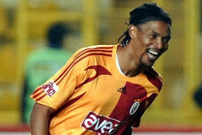 Rigobert Song