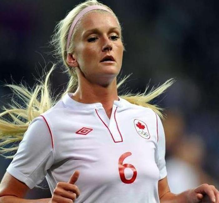 En güzel 10 kadın futbolcu
