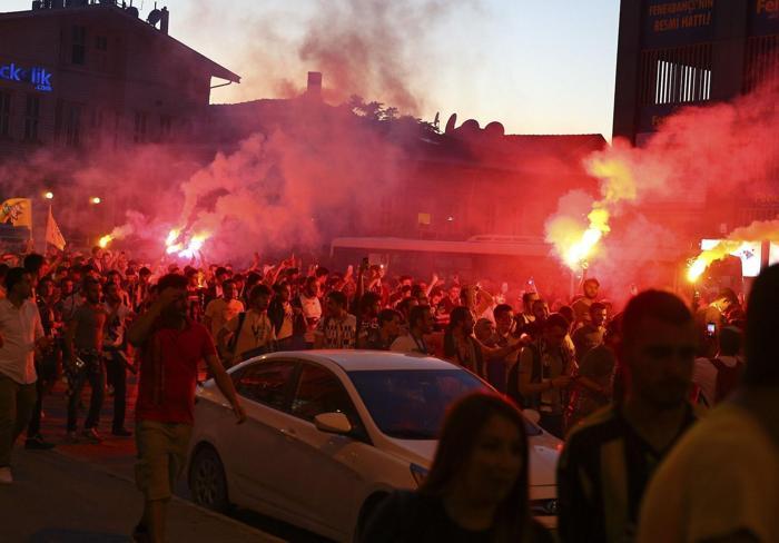 Ali Koç, taraftarlarla buluştu