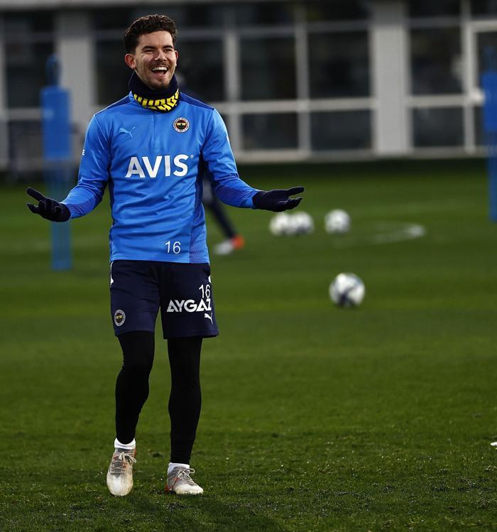 İsmail Kartal kararını verdi Fenerbahçenin Başakşehir maçı muhtemel 11i...