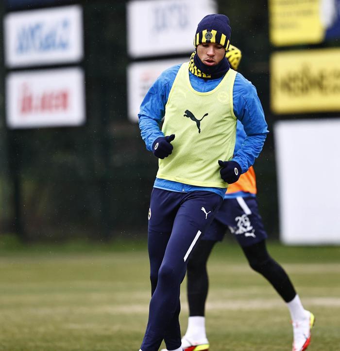 İsmail Kartal kararını verdi Fenerbahçenin Başakşehir maçı muhtemel 11i...