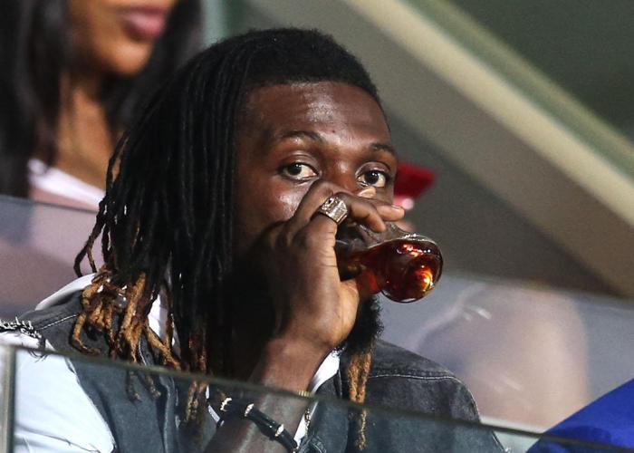 Fenerbahçeden Adebayora 1.5 yıllık sözleşme