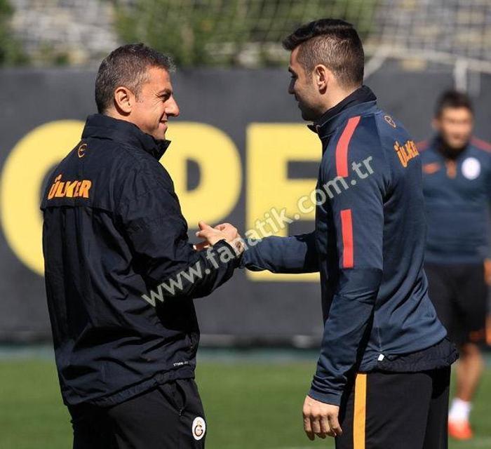 Hamza Hamzaoğlu, Burak Yılmaz ile özel ilgilendi