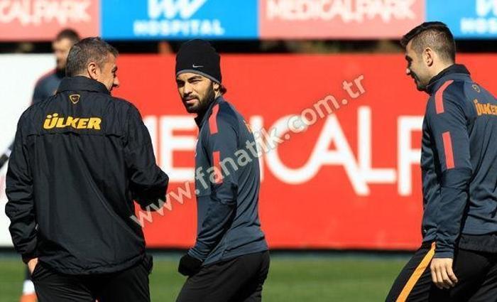 Hamza Hamzaoğlu, Burak Yılmaz ile özel ilgilendi