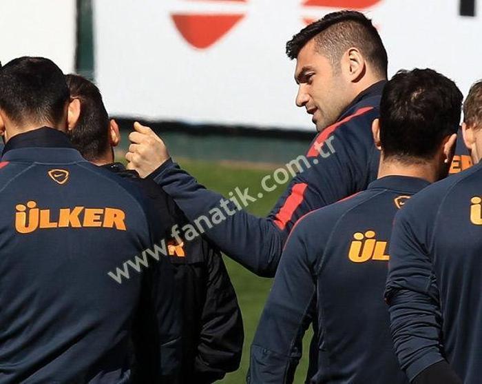 Hamza Hamzaoğlu, Burak Yılmaz ile özel ilgilendi