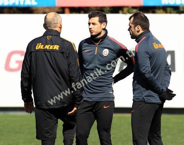 Hamza Hamzaoğlu, Burak Yılmaz ile özel ilgilendi