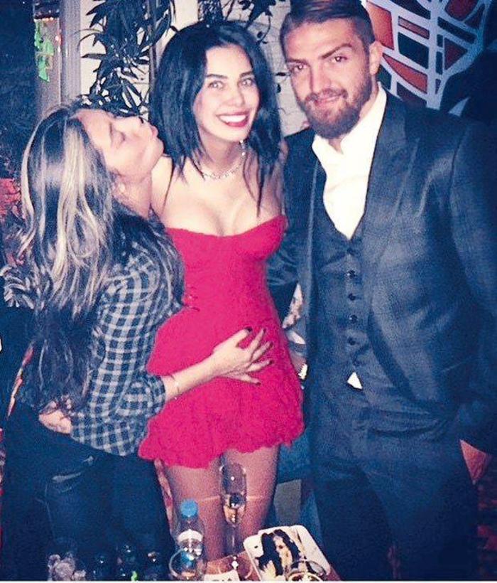 Caner Erkinden Asena Erkine 6 milyon dolarlık cam ev