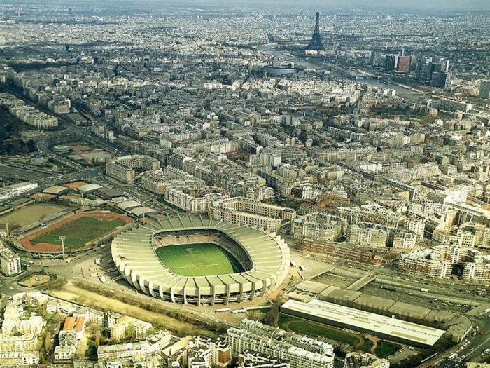 PARC DES PRINCES (YENİLENİYOR)