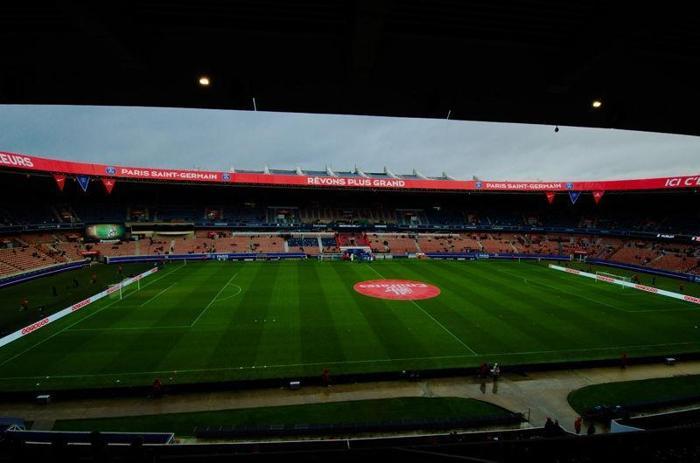 PARC DES PRINCES (YENİLENİYOR)