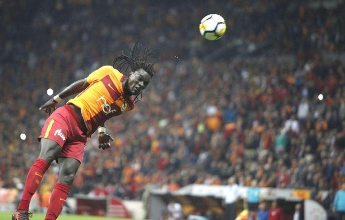 Galatasarayın yıldızı Bafetimbi Gomisten transfer açıklaması