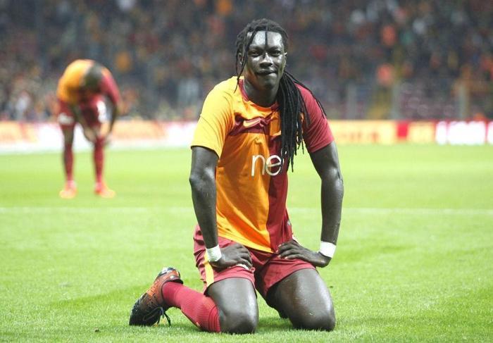 Galatasarayın yıldızı Bafetimbi Gomisten transfer açıklaması