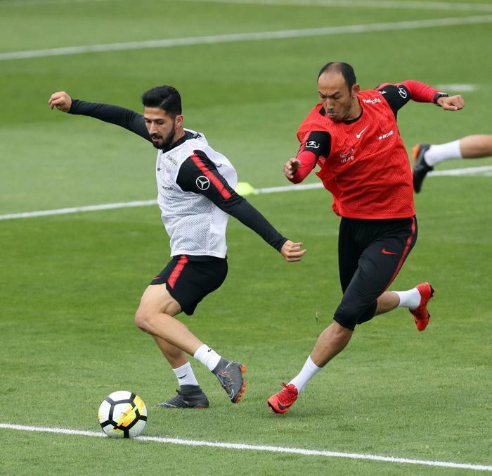 Kartal Emrenin peşinde