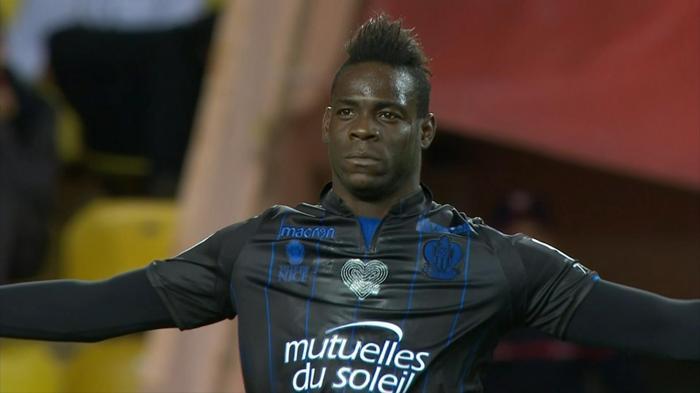 Galatasarayın da ilgilendiği Mario Balotellinin transferi bitti