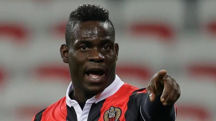 Galatasarayın da ilgilendiği Mario Balotellinin transferi bitti