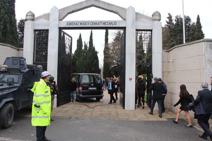 Jet kazasının kurbanları toprağa verildi